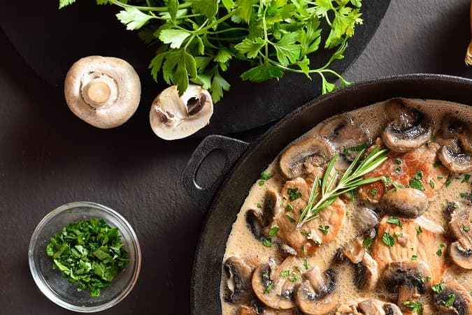 filetes de pavo en salsa de champiñones