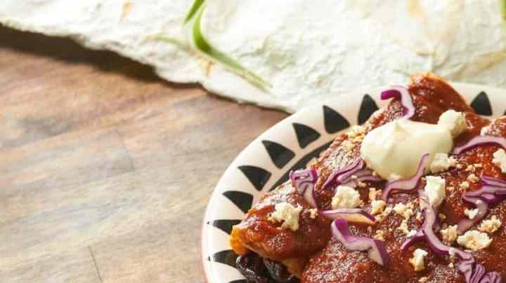 enchiladas de flor de jamaica