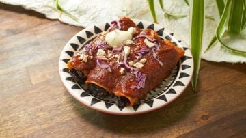 enchiladas de flor de jamaica