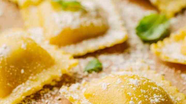 Ravioles rellenos de ricotta y nueces