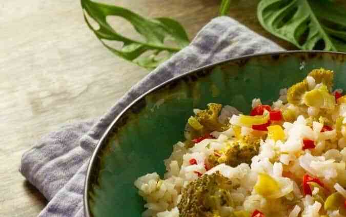 arroz con brócoli y pimientos