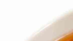 plato de sopa con langostinos