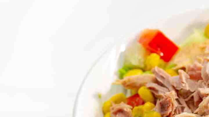 ensalada de maiz con atún