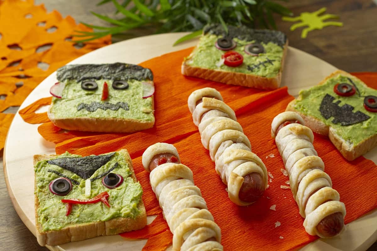 Momias de salchichas y frankentoast