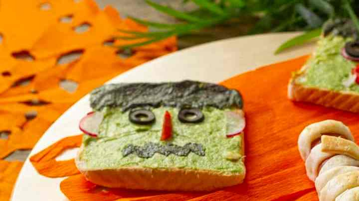 Momias de salchichas y frankentoast