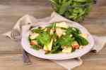 ensalada de espinacas con manzana y nueces