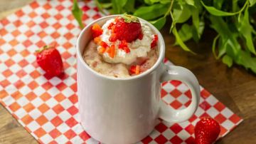 mugcake de fresas con crema