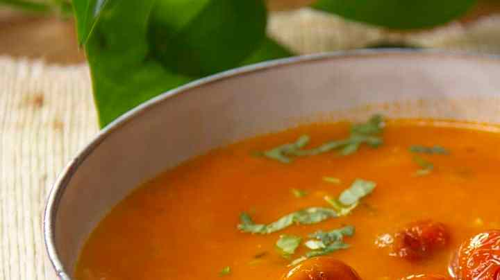 Sopa de tomate con arroz