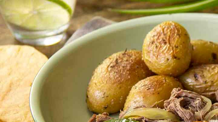 Carne mechada a la maexicana