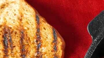 Huevos al plato con salchicha