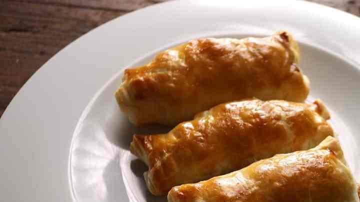 Napolitana de frutas con crema pastelera