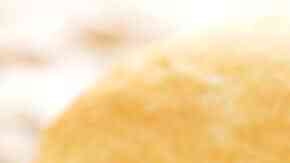 delicioso sandwich de salchichón con queso