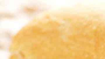 delicioso sandwich de salchichón con queso