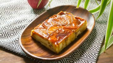 Apple and bread pudding