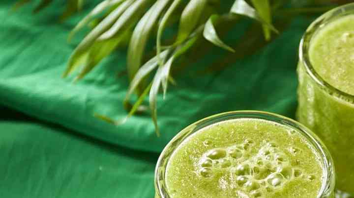 Licuado de nopal con piña