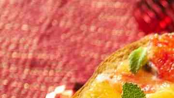 Panettone con crema y frutas