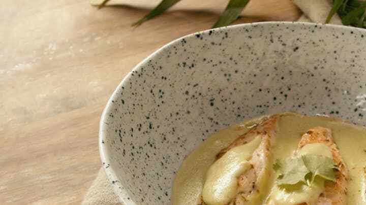 Pollo con crema de cilantro