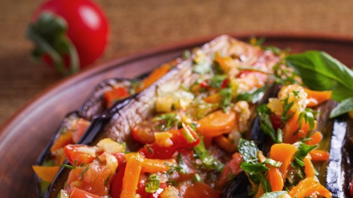 Berenjenas rellenas con vegetales