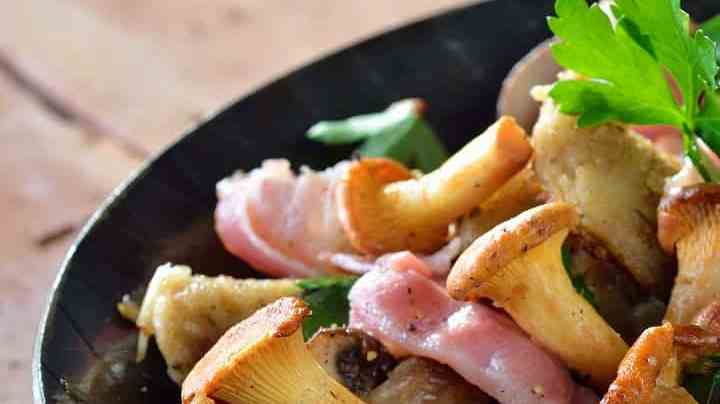 Champiñones con jamón