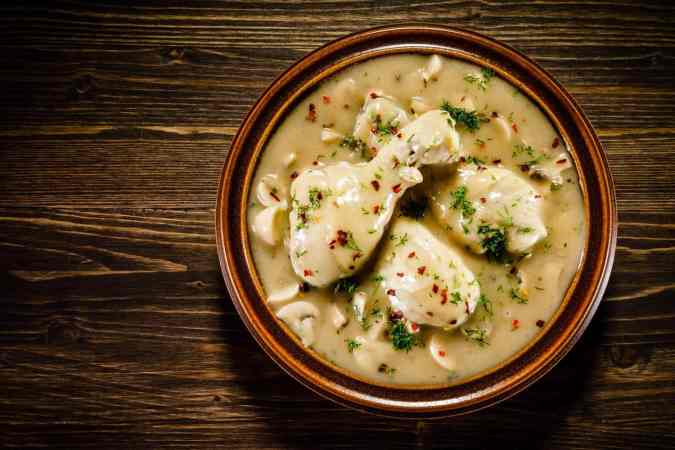 muslos de pollo en salsa de champiñones