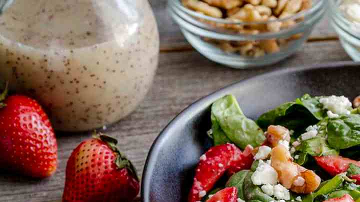 ensalada de fresas con nueces y espinacas