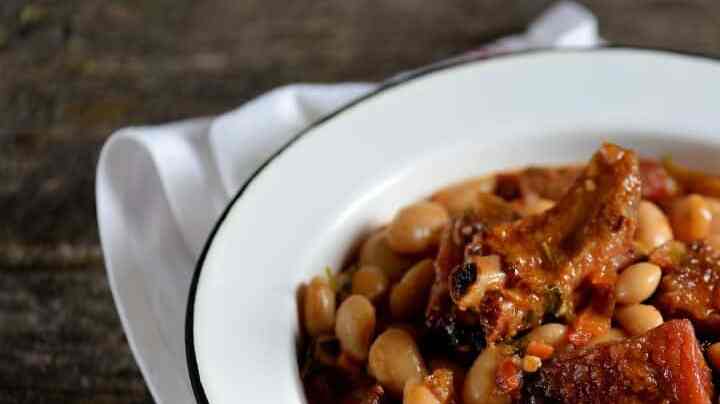 frijoles con costillas