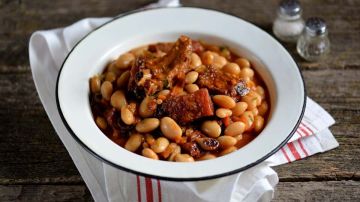 frijoles con costillas