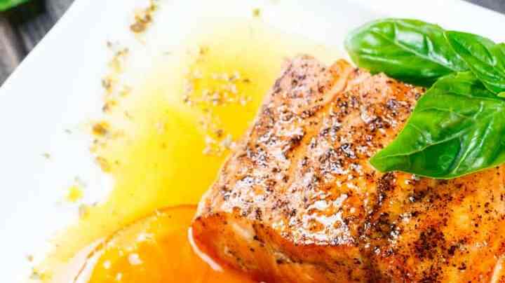 salmón en salsa de naranja