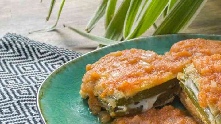 nopales capeados con queso