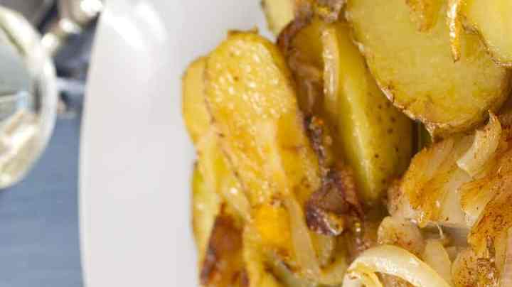 bacalao frito con cebolla caramelizada