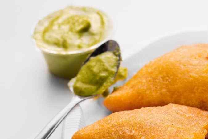 empanada de jamón y queso venezolana