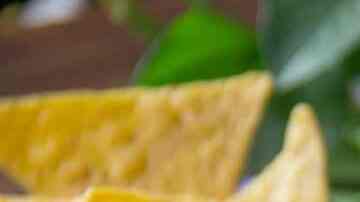 hamburguesa de res con relleno de queso