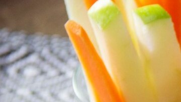 Dip de queso roquefort con frutos secos