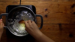 Caldo con bolitas de papa