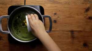 caldo verde con elote