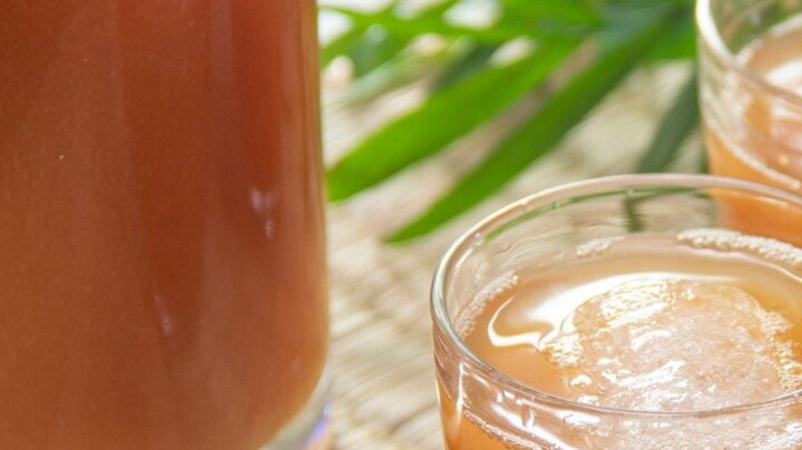 té helado con piña