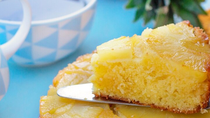 delicioso bizcocho de piña