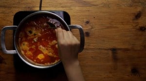 sopa de fideo con costillas de puerco