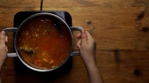 sopa de fideo con costillas de puerco