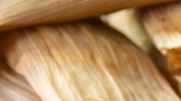 Tamales de chorizo y queso