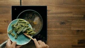 ensalada de aguacate y nopales