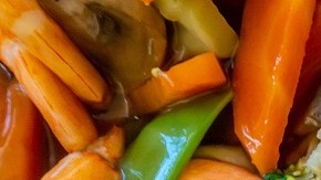 Chop suey de camarones