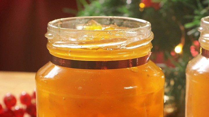 Mermelada de piña con especias y de manzana con canela