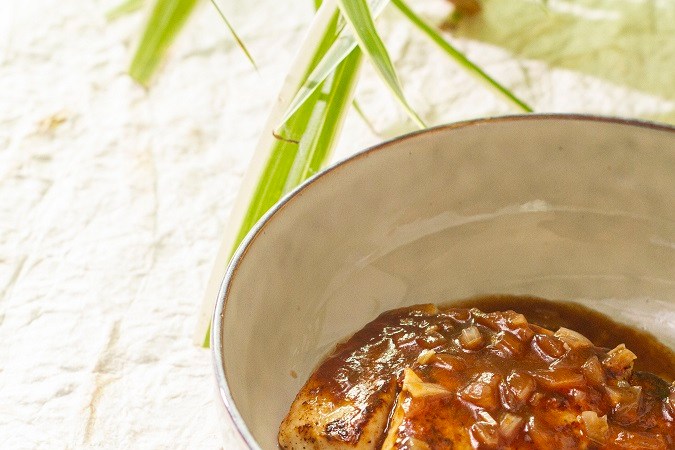 Filete de pescado en salsa de tamarindo