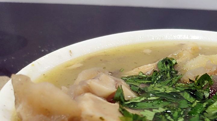 caldo de pata ecuatoriano