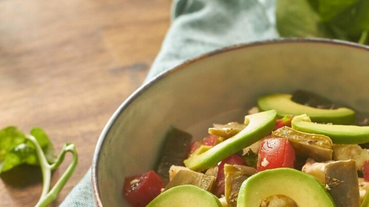ensalada de aguacate y nopales