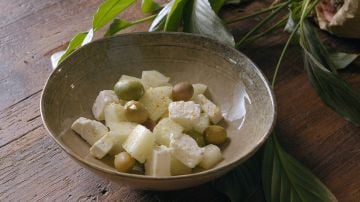 ensalada de melón, queso y aceitunas