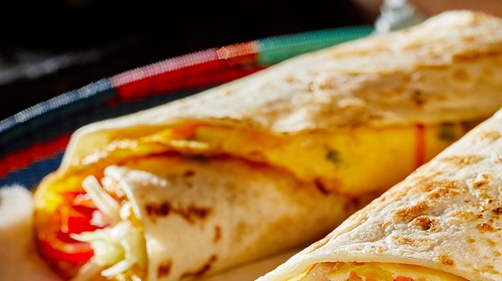 Deliciosa fajita con huevo