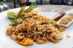 Pad thai de pollo