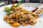 Pad thai de pollo